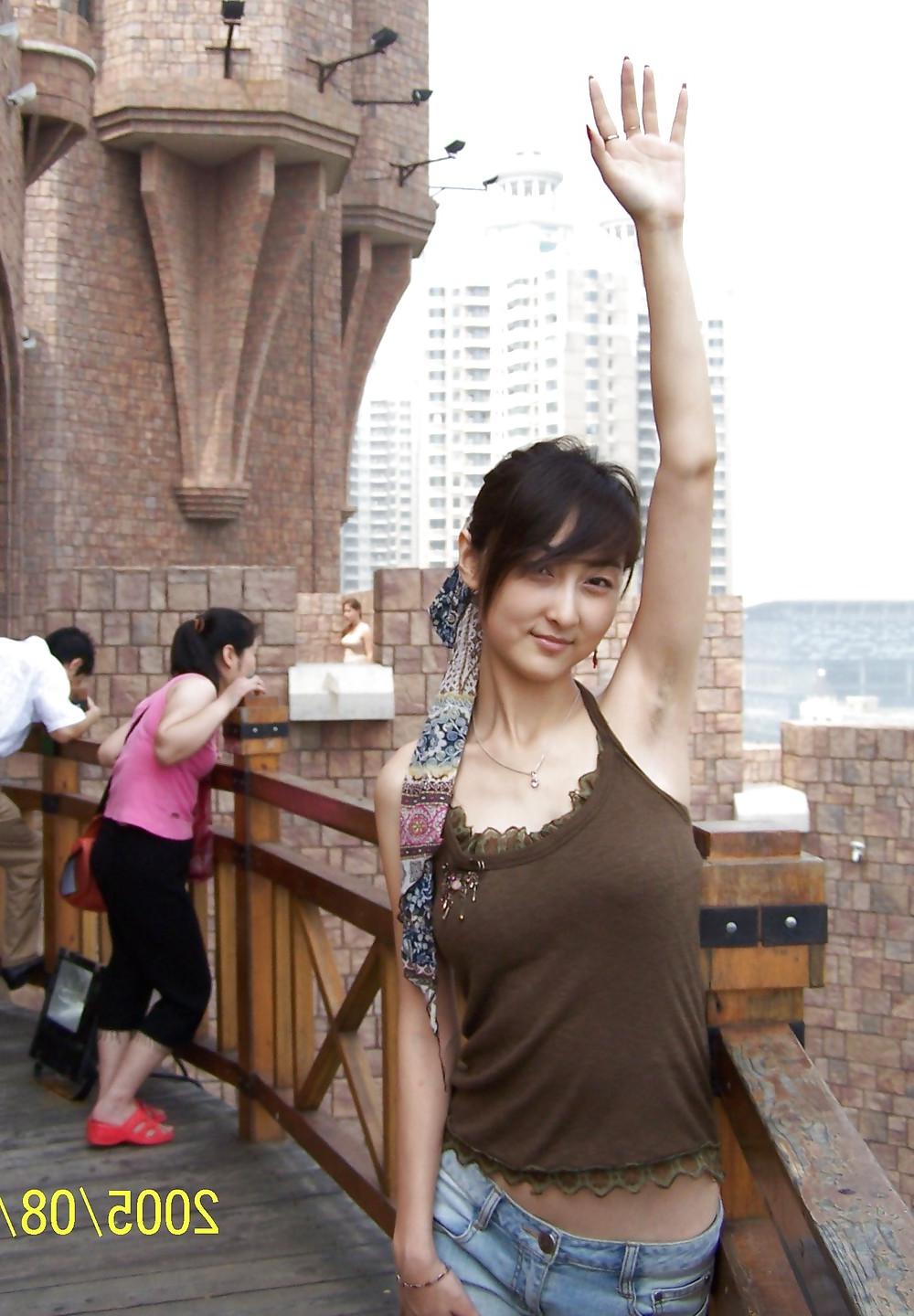 25P Underarm Hair of Asian Gals