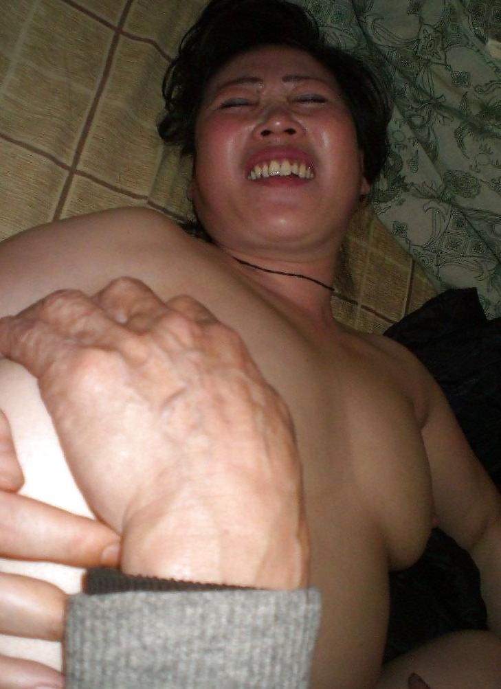 20P Asian Slut Wife Fucks Old Neighbor