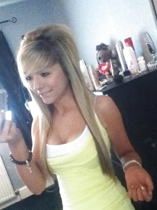 25P Super sexy british teen girl amy she's so cute