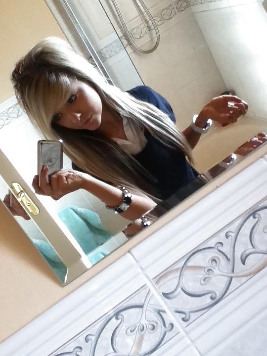 25P Super sexy british teen girl amy she's so cute