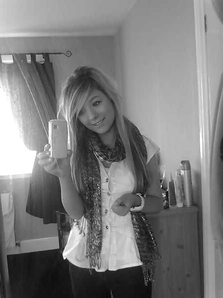 25P Super sexy british teen girl amy she's so cute