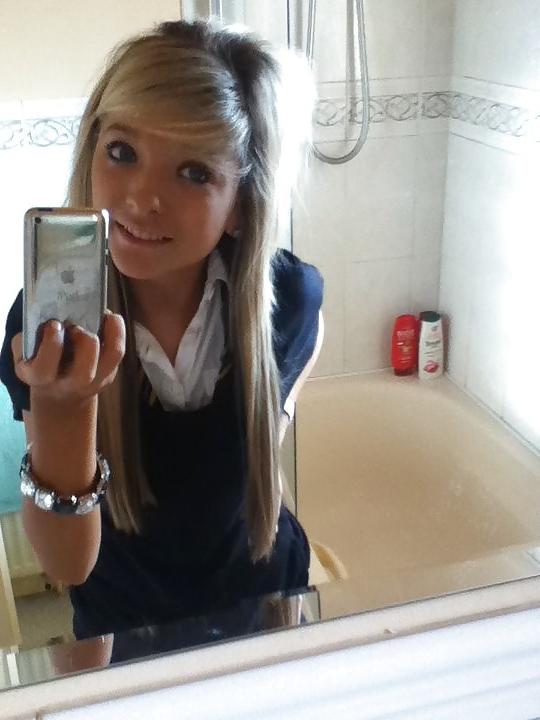 25P Super sexy british teen girl amy she's so cute