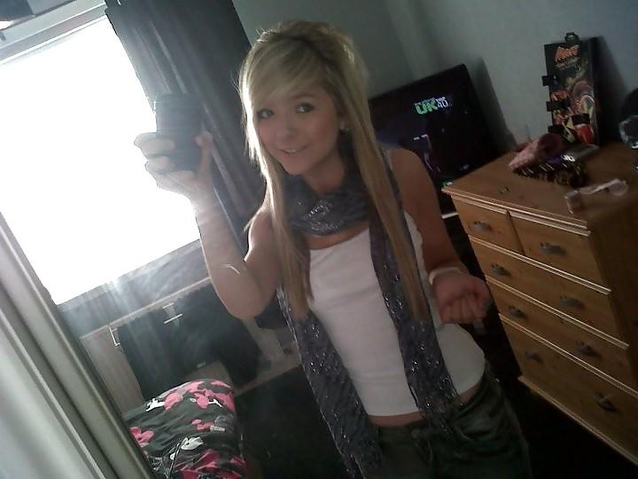 25P Super sexy british teen girl amy she's so cute