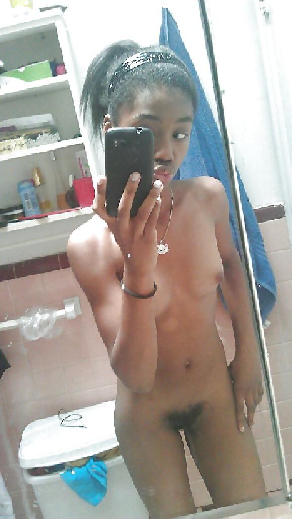 20P Ebony - Sho Hairy Black Pussy