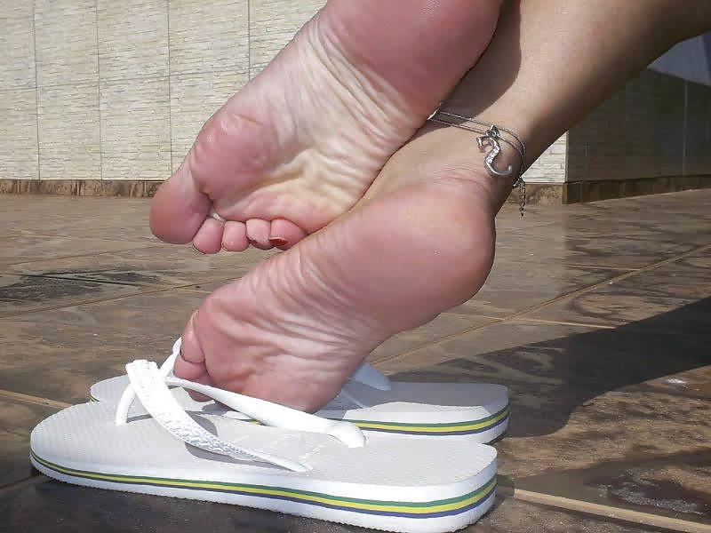 25P Havaianas Fetish.