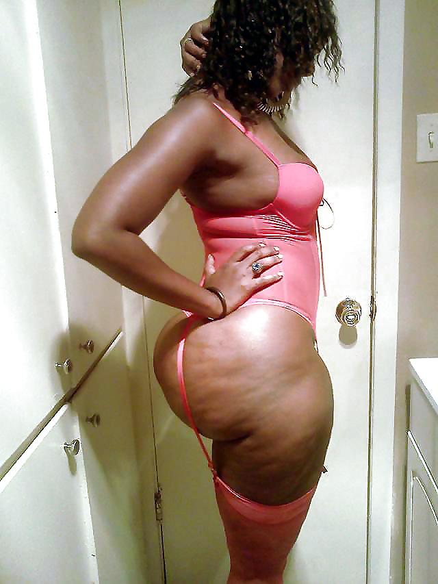 10P Black women with dum azz!