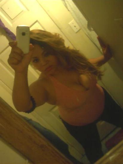 7P Milf latina with cleavage