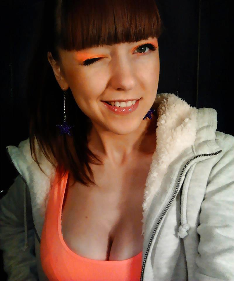 25P Downblouse -  Cleavage 7