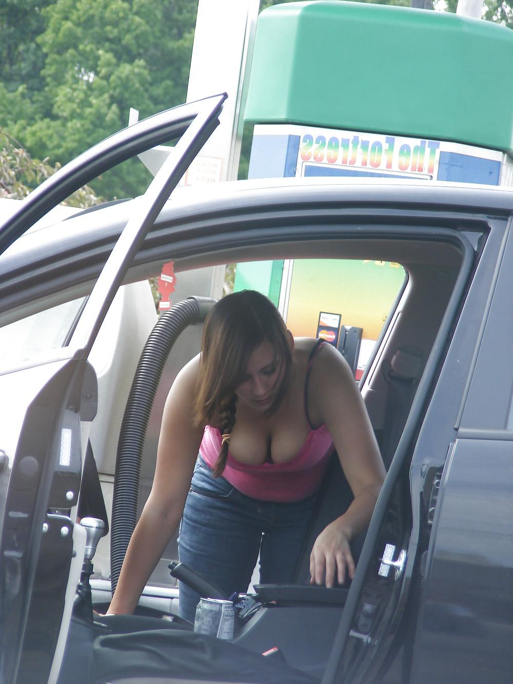 25P Downblouse -  Cleavage 7