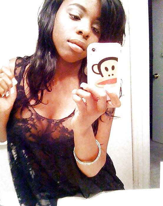 25P Amateur Black Girls 23
