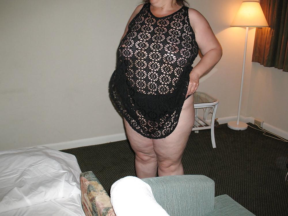 25P My German BBW braless and transparency