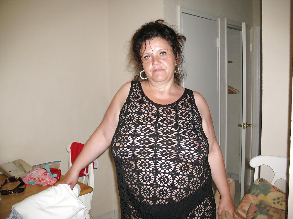 25P My German BBW braless and transparency