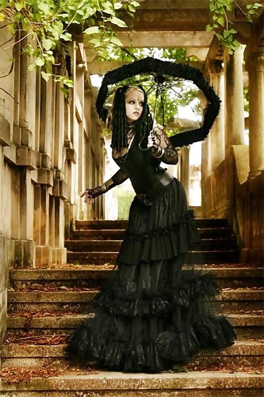 25P Gothic beauties 23