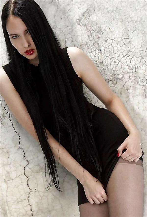 25P Gothic beauties 23