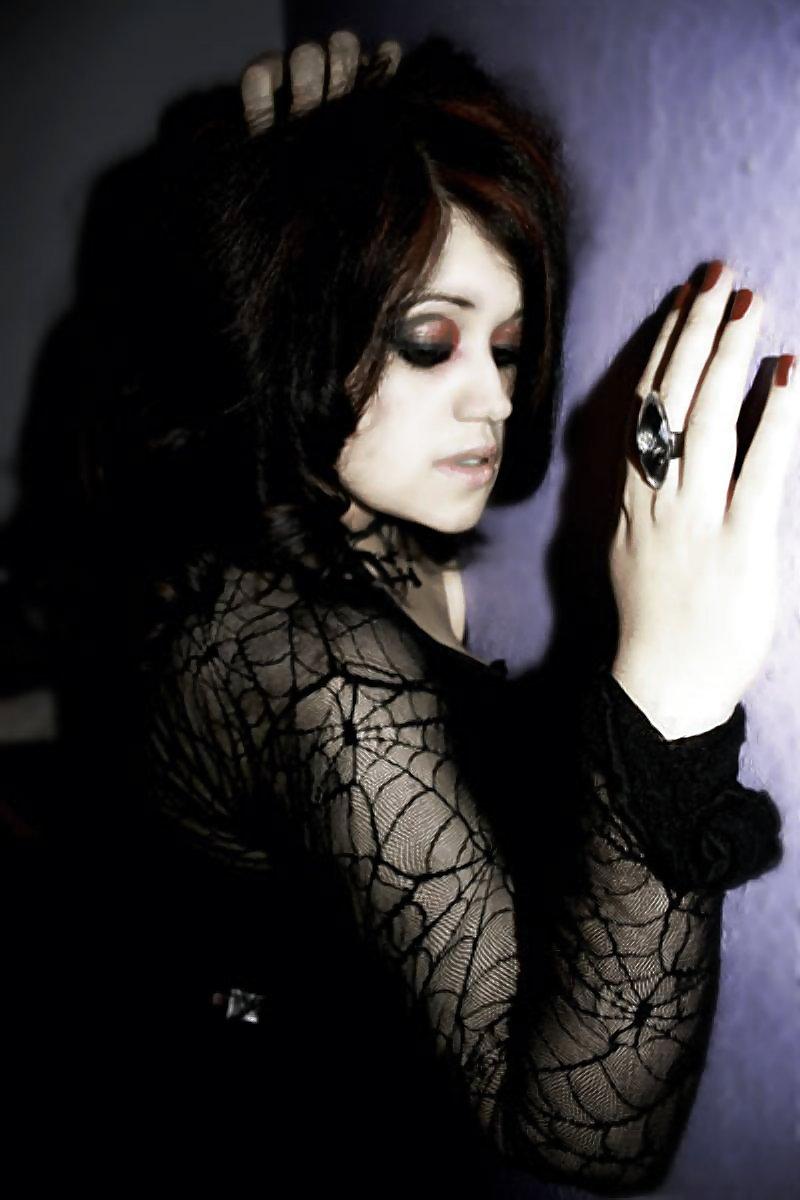25P Gothic beauties 25