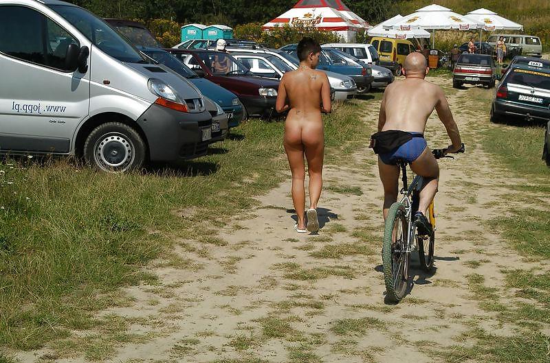 13P Hot chezh slut walking naked in public