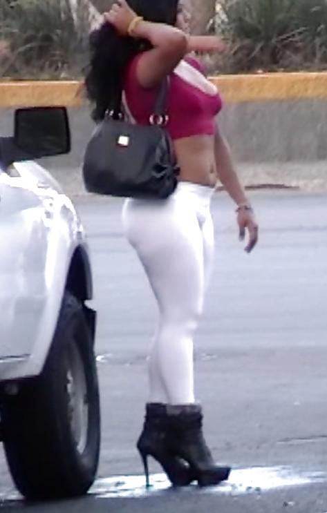 7P Putita bien rica esperando cliente