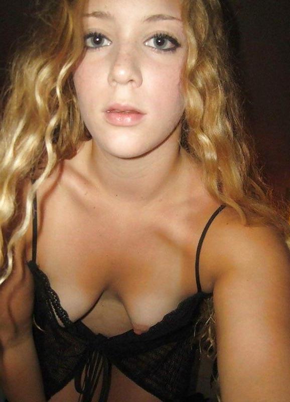 21P Down shirt cleavage shots