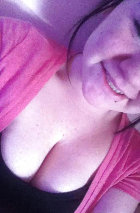21P Down shirt cleavage shots