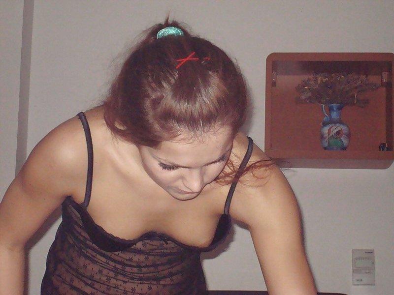 21P Down shirt cleavage shots