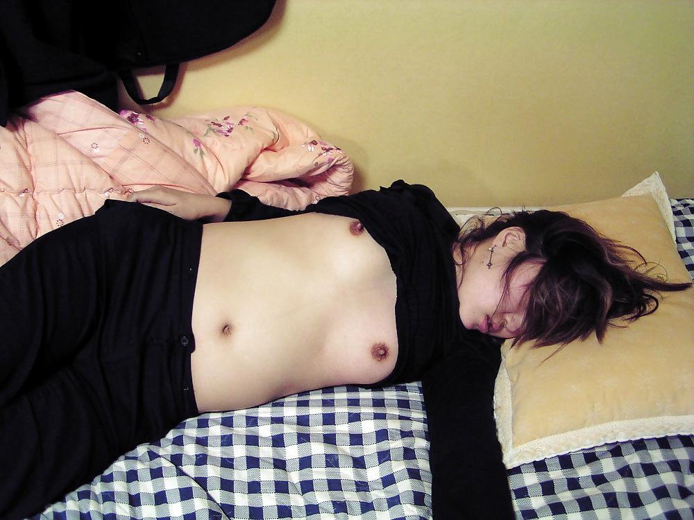 15P Korean girl sneaky fuck