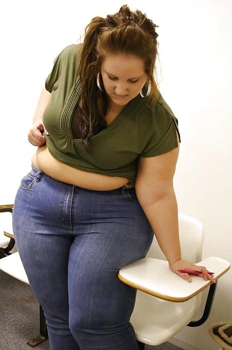 24P Busty tight clothed Bbw