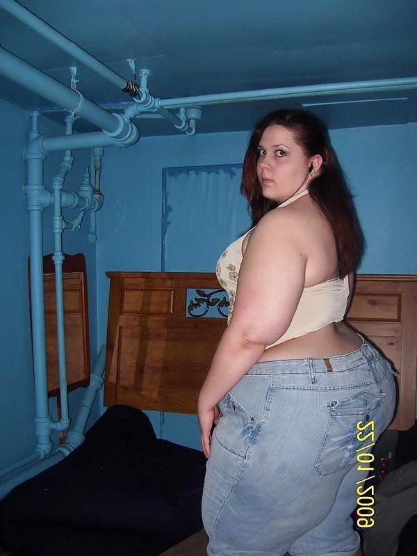 24P Busty tight clothed Bbw
