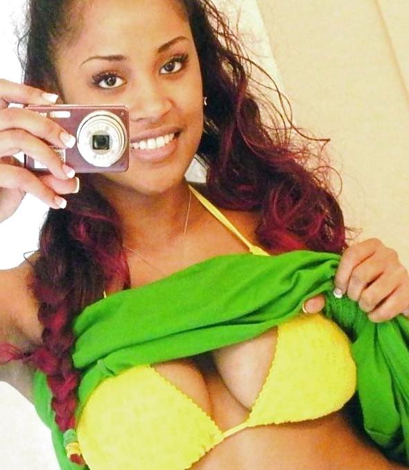 24P Amateur Black Girls 33