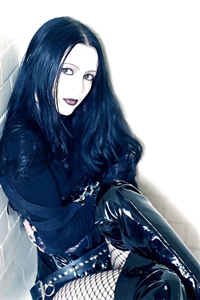 25P Gothic beauties 03