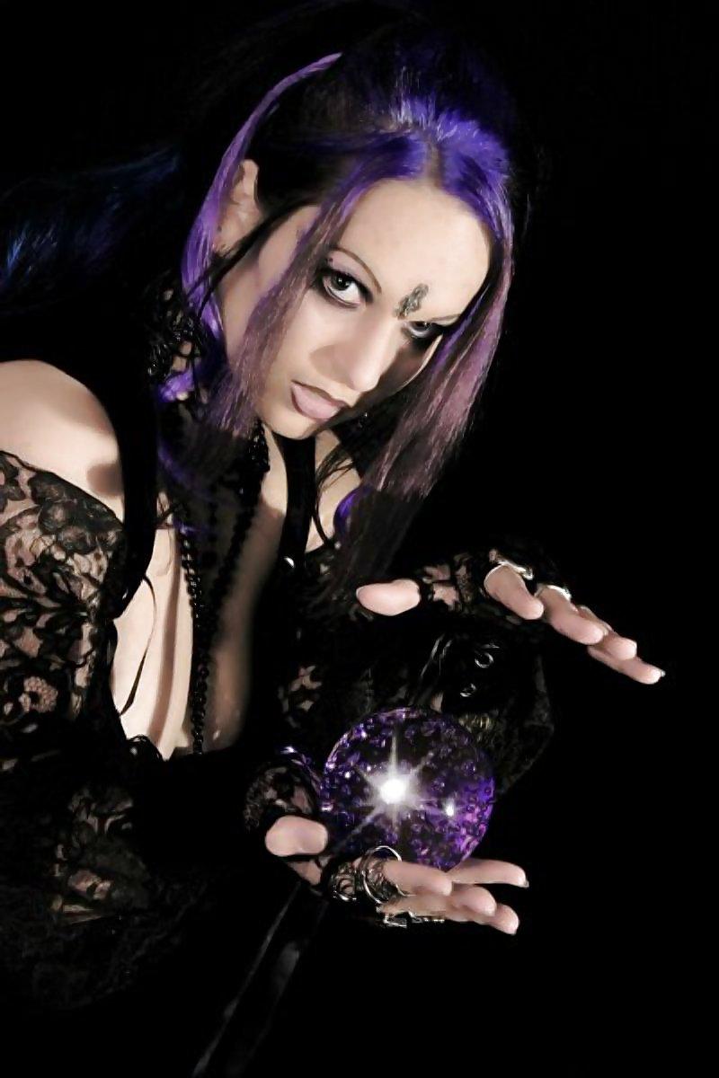25P Gothic beauties 03