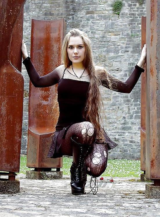 25P Gothic beauties 03