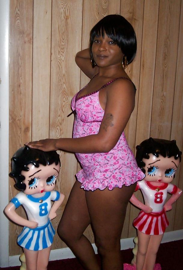 12P DETROIT SEXY BLACK GIRLS