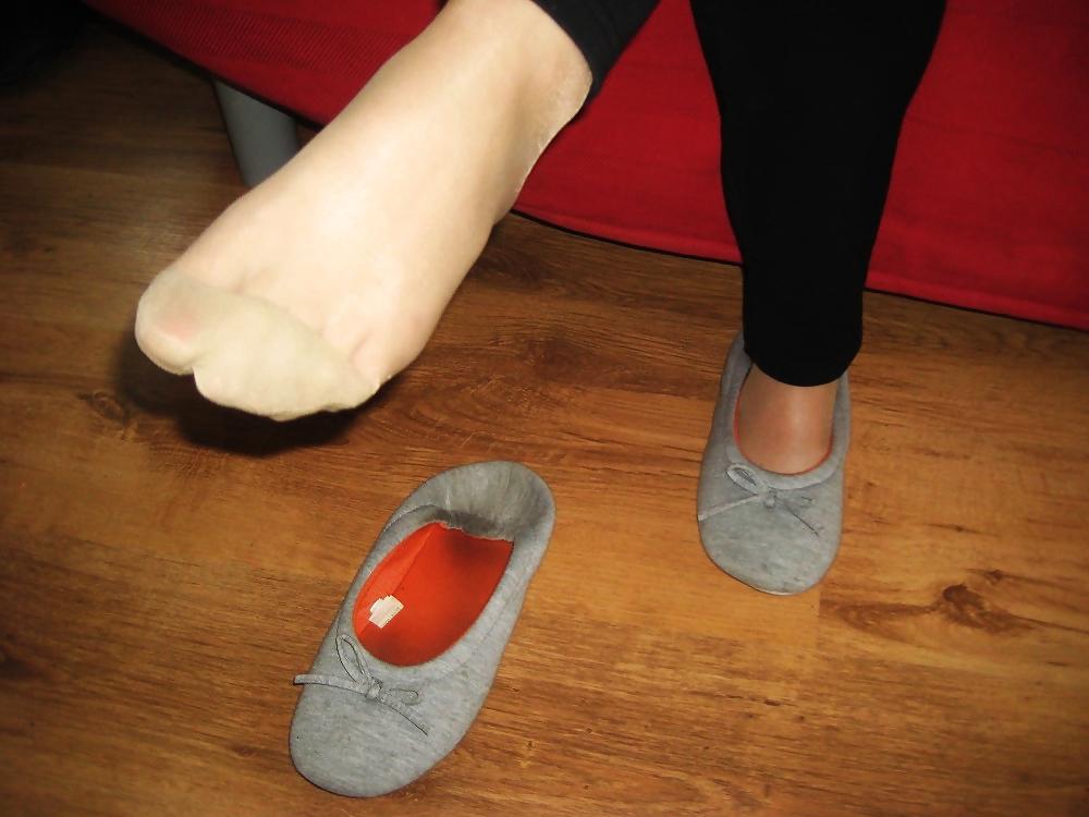 13P wife nylons feet balerin