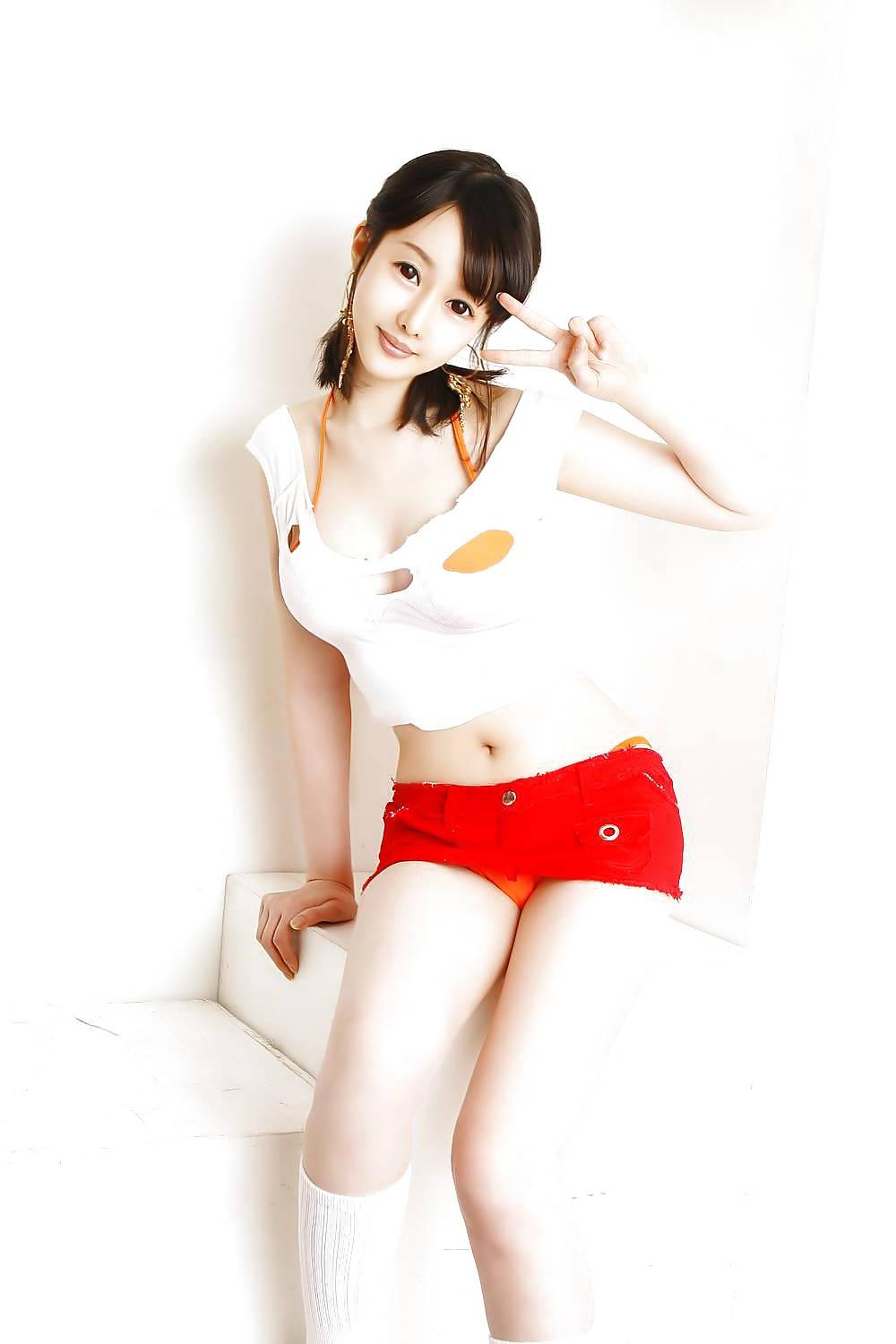 24P Korean Japanese girls 7