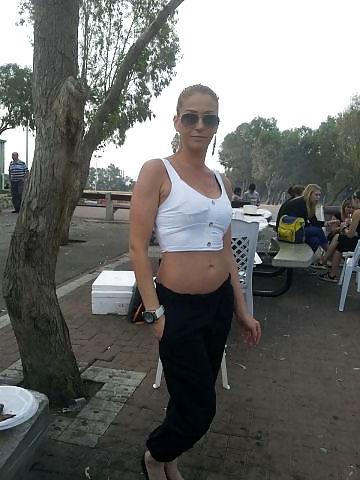 15P New stolen pics of Neighbor milf