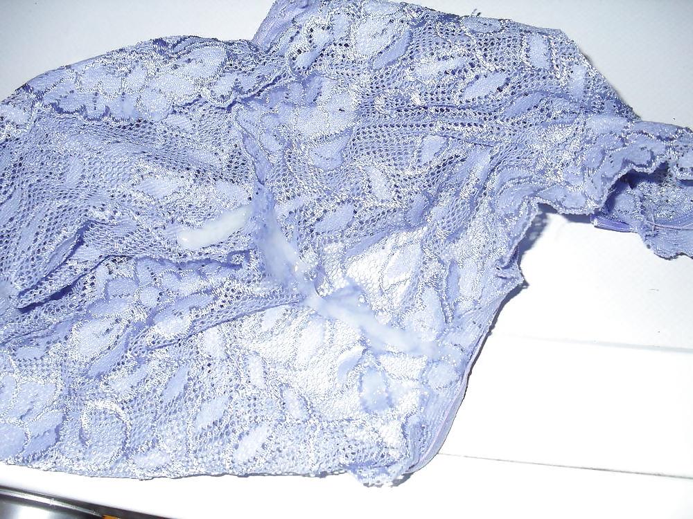 7P In den Slip einer Freundin gewichst
