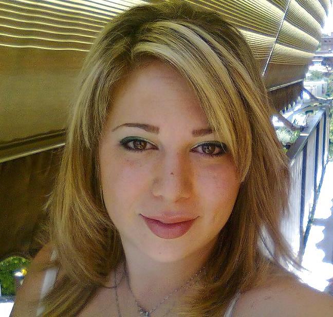 10P Roberta - Cute Nerdy Chick Who Likes To Tease Me 