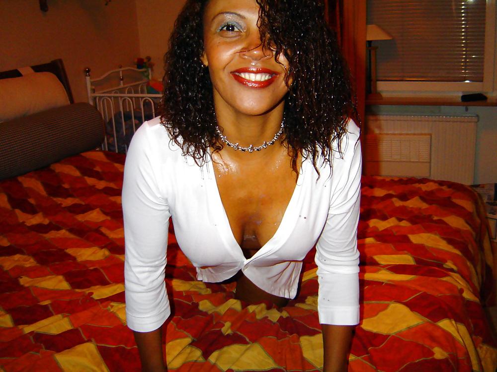 25P ALL KIND OF MATURE BLACK WOMEN PT.6