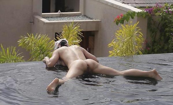 23P Asian Swingers Play With Water