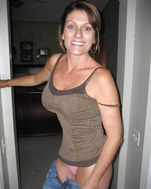 13P The gorgeous MILF Vol. 2
