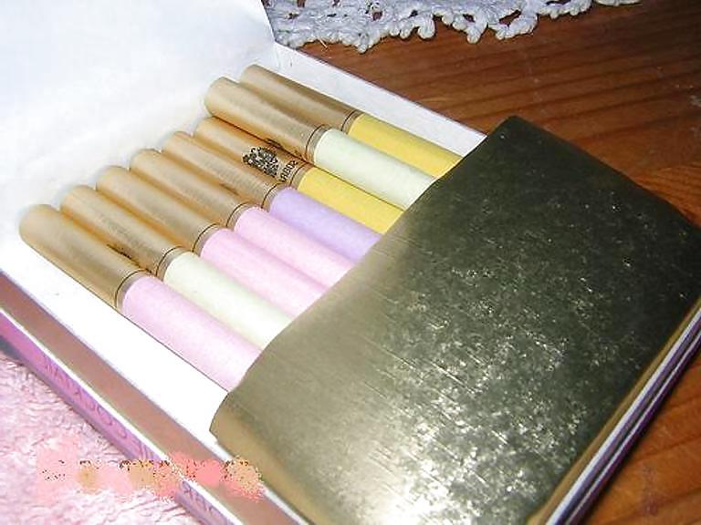 9P Sobranie's and Lace