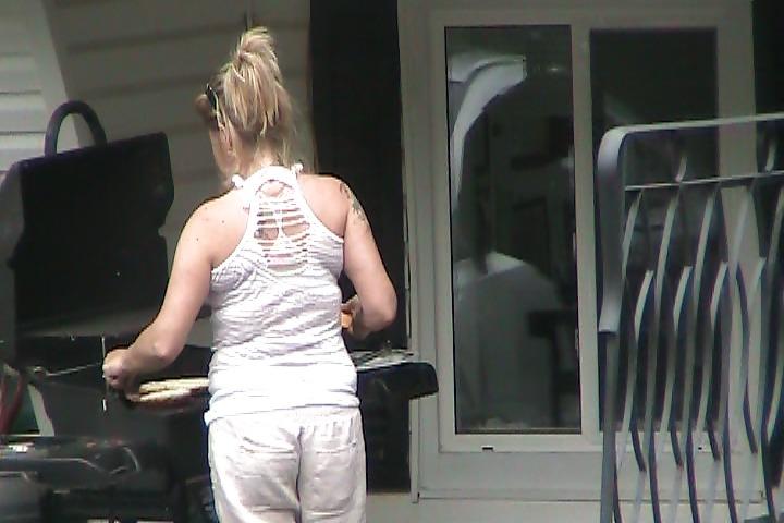 5P Neighbor cooking outside