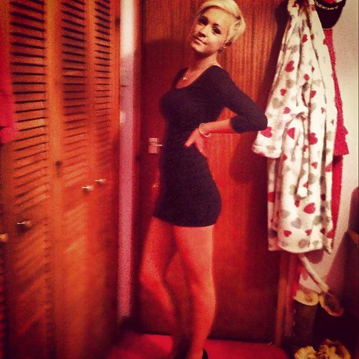 25P More facebook short hair hotties