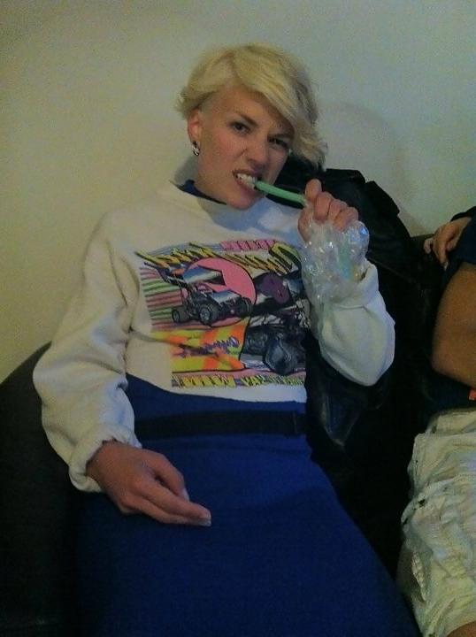 25P More facebook short hair hotties