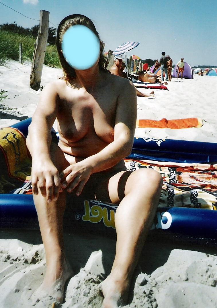 4P With the neighbor on the beach, Mit der Nachbarin am Strand.
