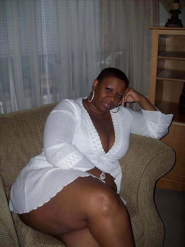 25P ALL KINDS OF MATURE BLACK WOMEN PT.9
