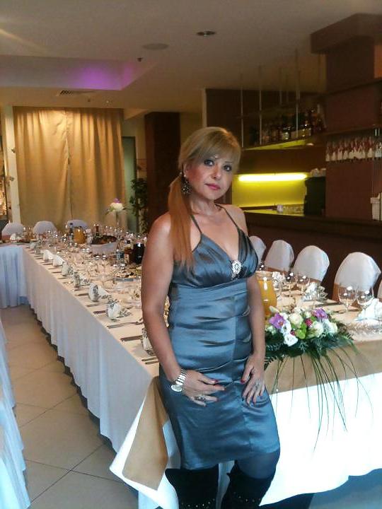 15P Some stolen pics of my sexy Neighbor