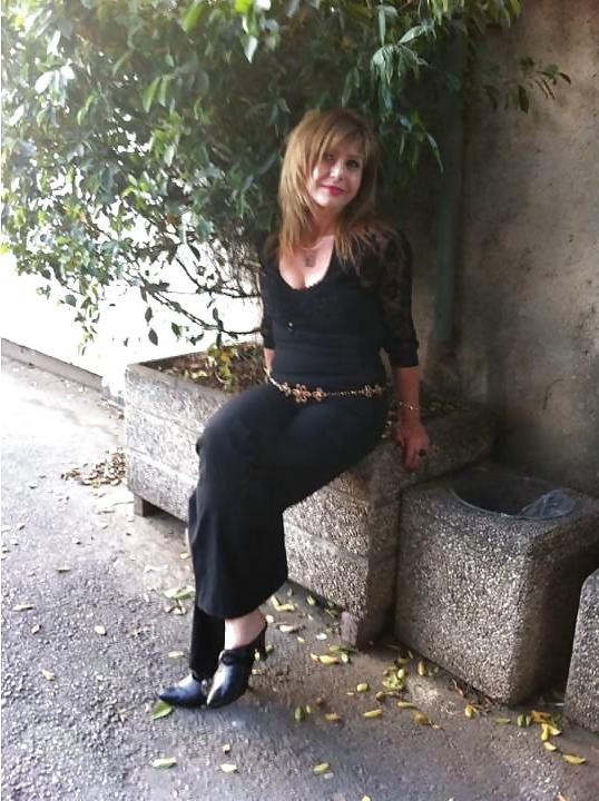 15P Some stolen pics of my sexy Neighbor