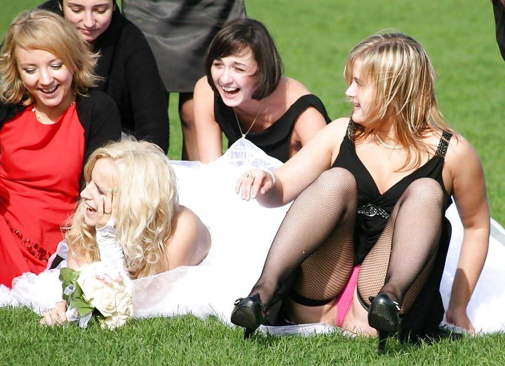 13P UPSKIRT panties voyeur - unter dem Rock ein Slip zu sehen