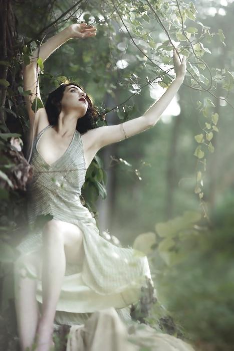 23P Women nature...